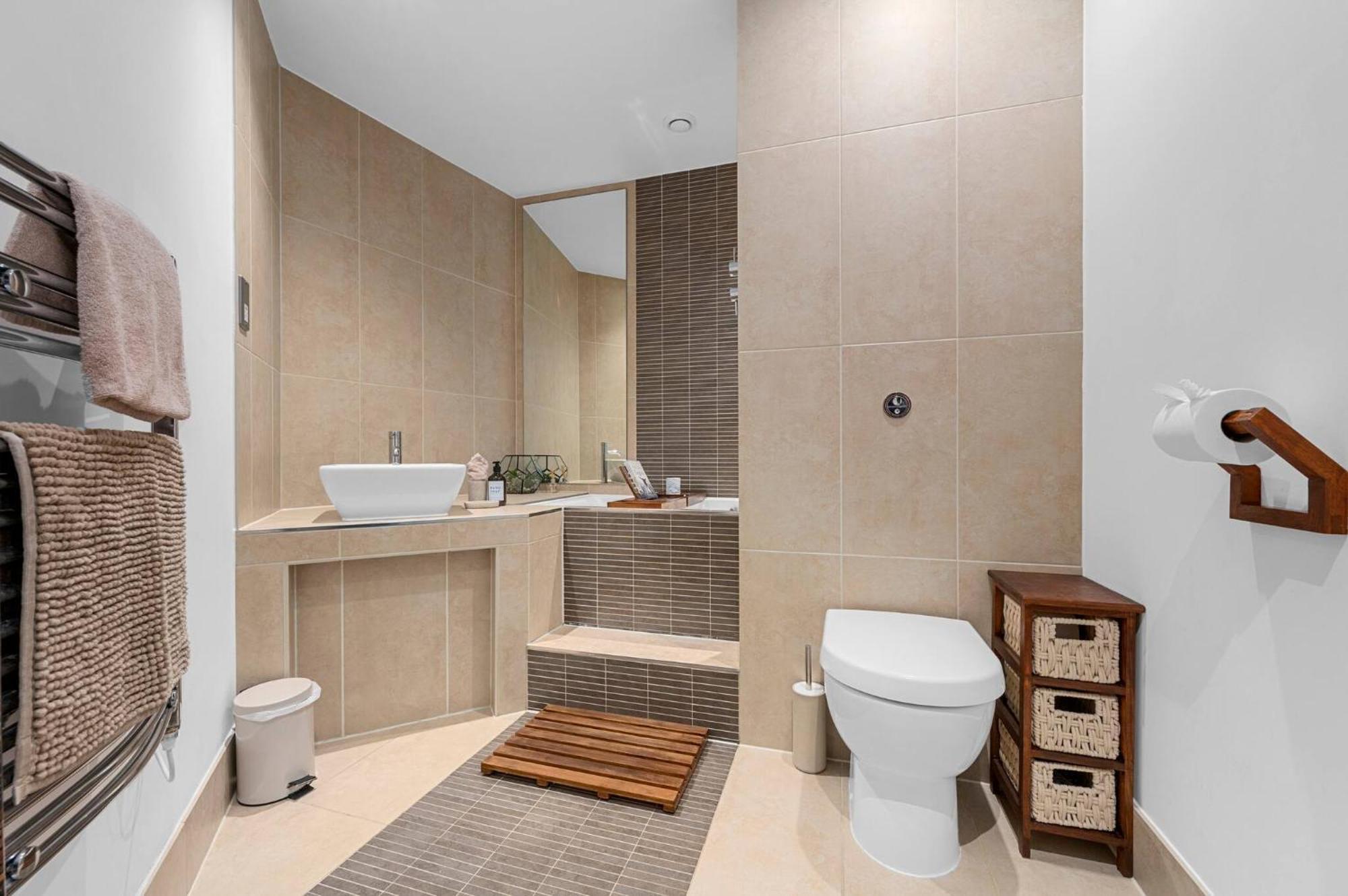 Apartment Cityscape Mcr Skyline- 2br, Free Parking, Views Manchester